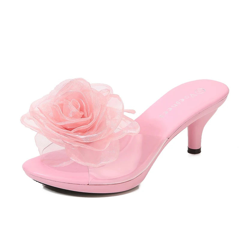 Claquettes à fleurs en relief – Sandales d’été transparentes, chaussures de plage à talons fins, chaussures à talons hauts style cristal pour défilé et soirée femme