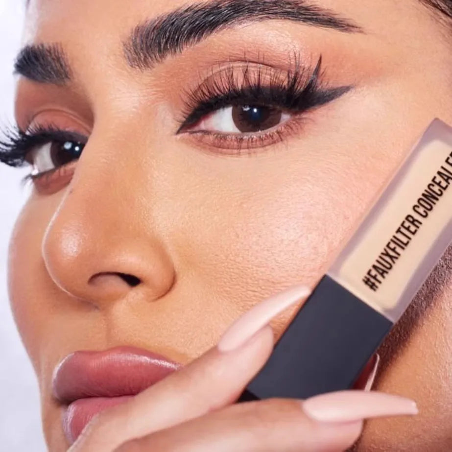 Huda Beauty Faux filtre lumineux mat correcteur pour les yeux hydratant longue durée fond de teint léger maquillage fond de teint liquide