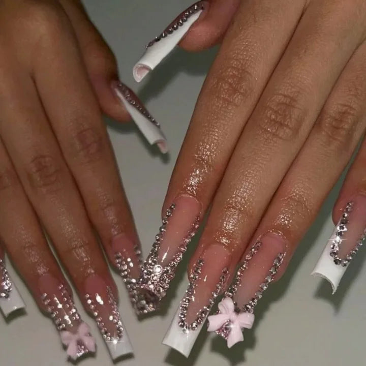 24 pièces – faux ongles longs carrés style français, design cœur 3D, ongles press-on avec strass, motif décoratif, faux ongles portables pour nail art