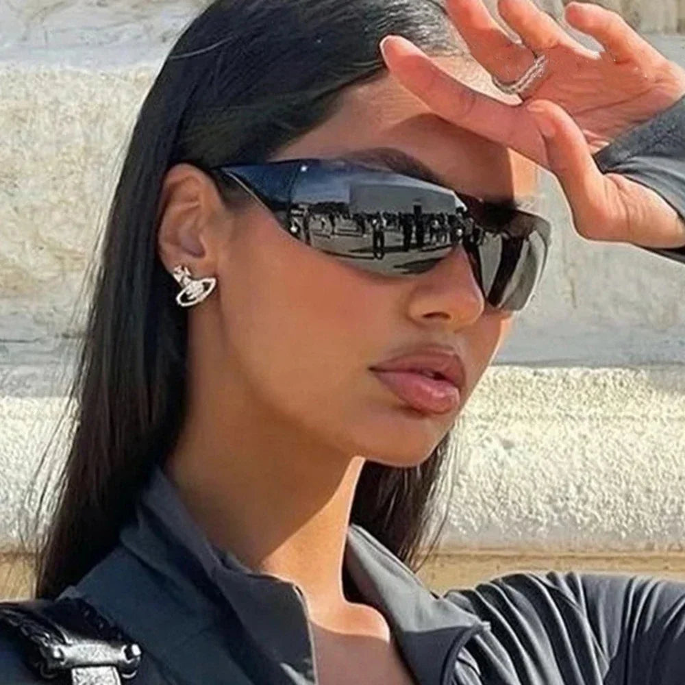 Lunettes de soleil Hip Hop irrégulières uniques pour femmes nouvelle marque rayure jambe Arc Cool lunettes de soleil hommes Vintage gothique nuances lunettes