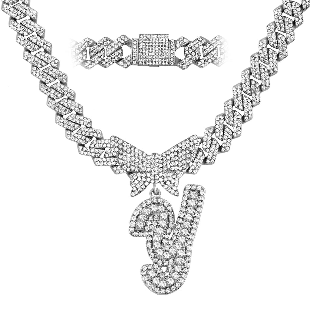 Collier chaîne cubaine 14 mm pour hommes et femmes, avec pendentif papillon en cristal et initiales, lettres cursives style “iced out”, bijou de style rappeur, nouveau bijou de mode.