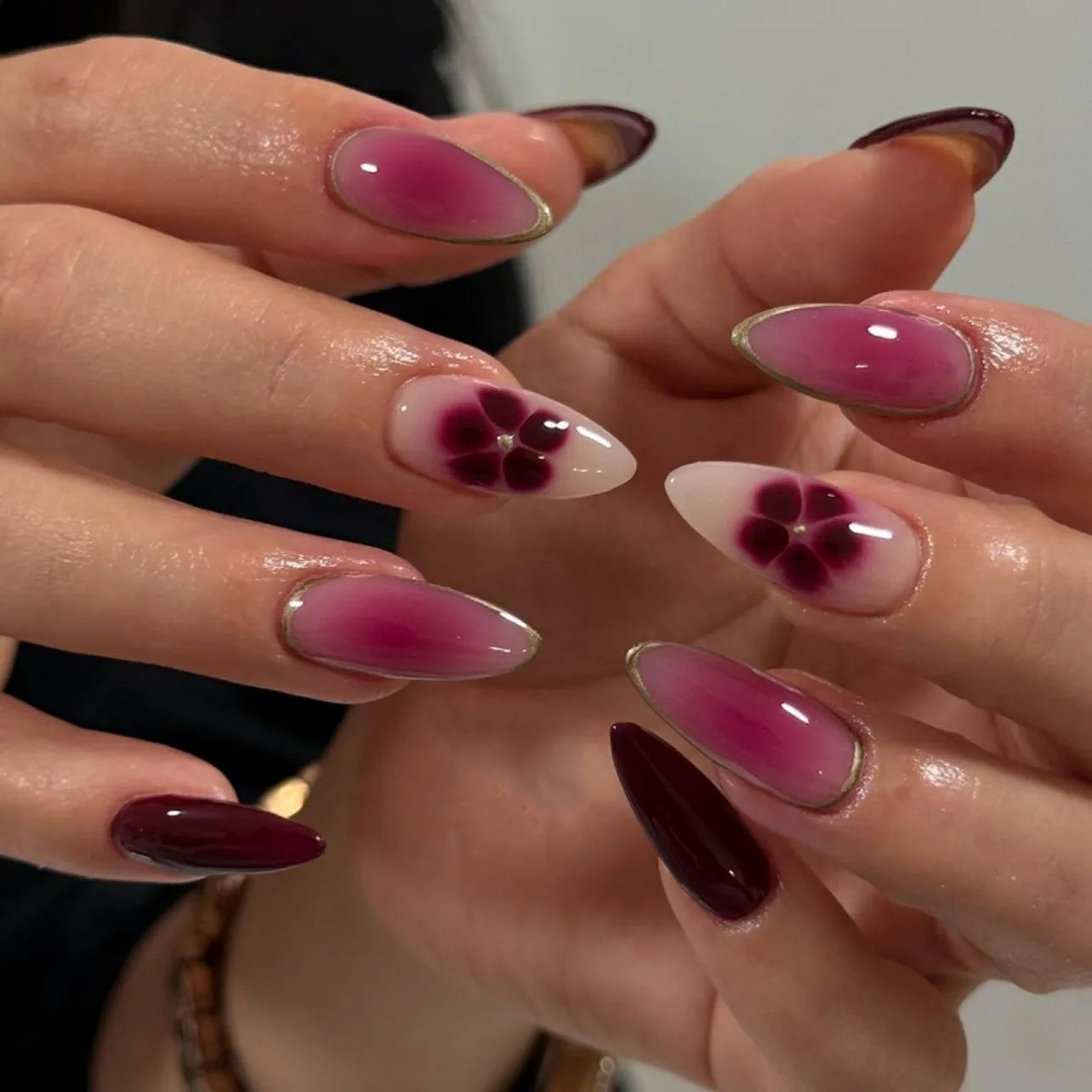 24 pièces de faux ongles à fleurs, style tendance, avec effet dégradé jaune et rose. Ongles portables à couverture complète, forme amande , à poser directement (Press-On Nails).