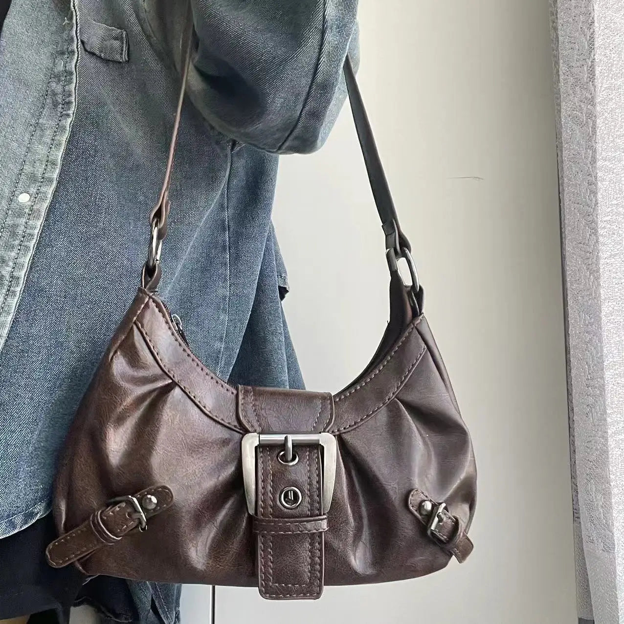 Sac à bandoulière en cuir vintage style Maillard rétro, petit sac tendance Y2K style Wasteland pour femme, collection Printemps 2026