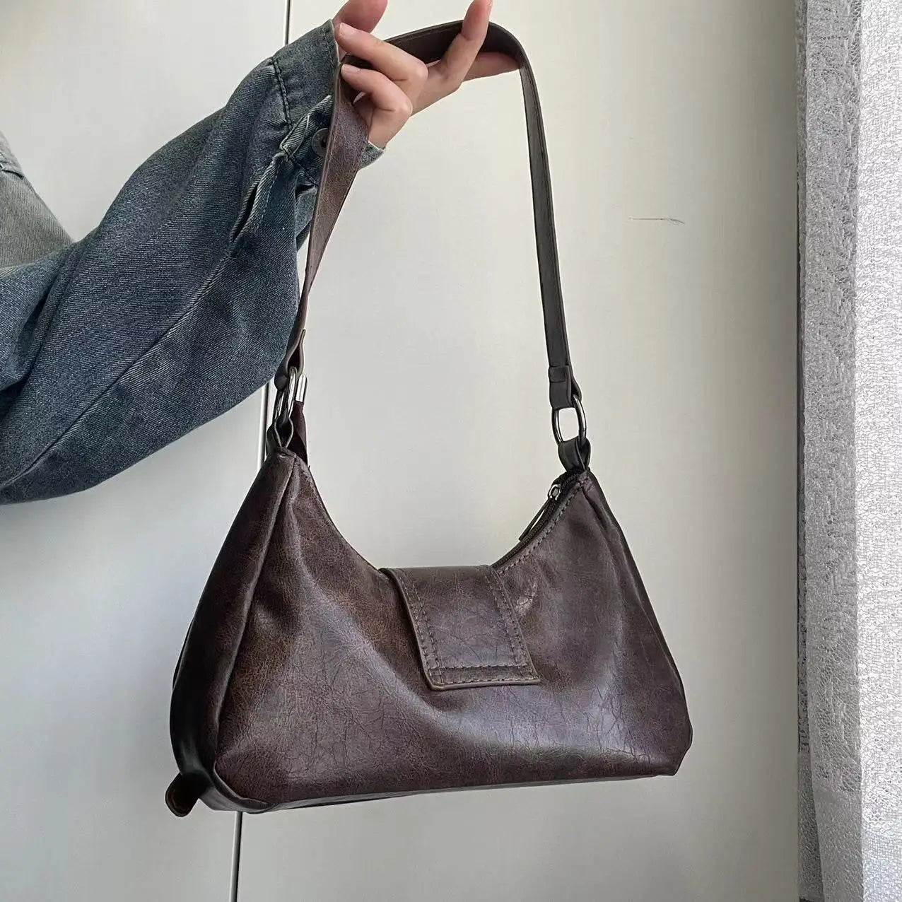 Sac à bandoulière en cuir vintage style Maillard rétro, petit sac tendance Y2K style Wasteland pour femme, collection Printemps 2026