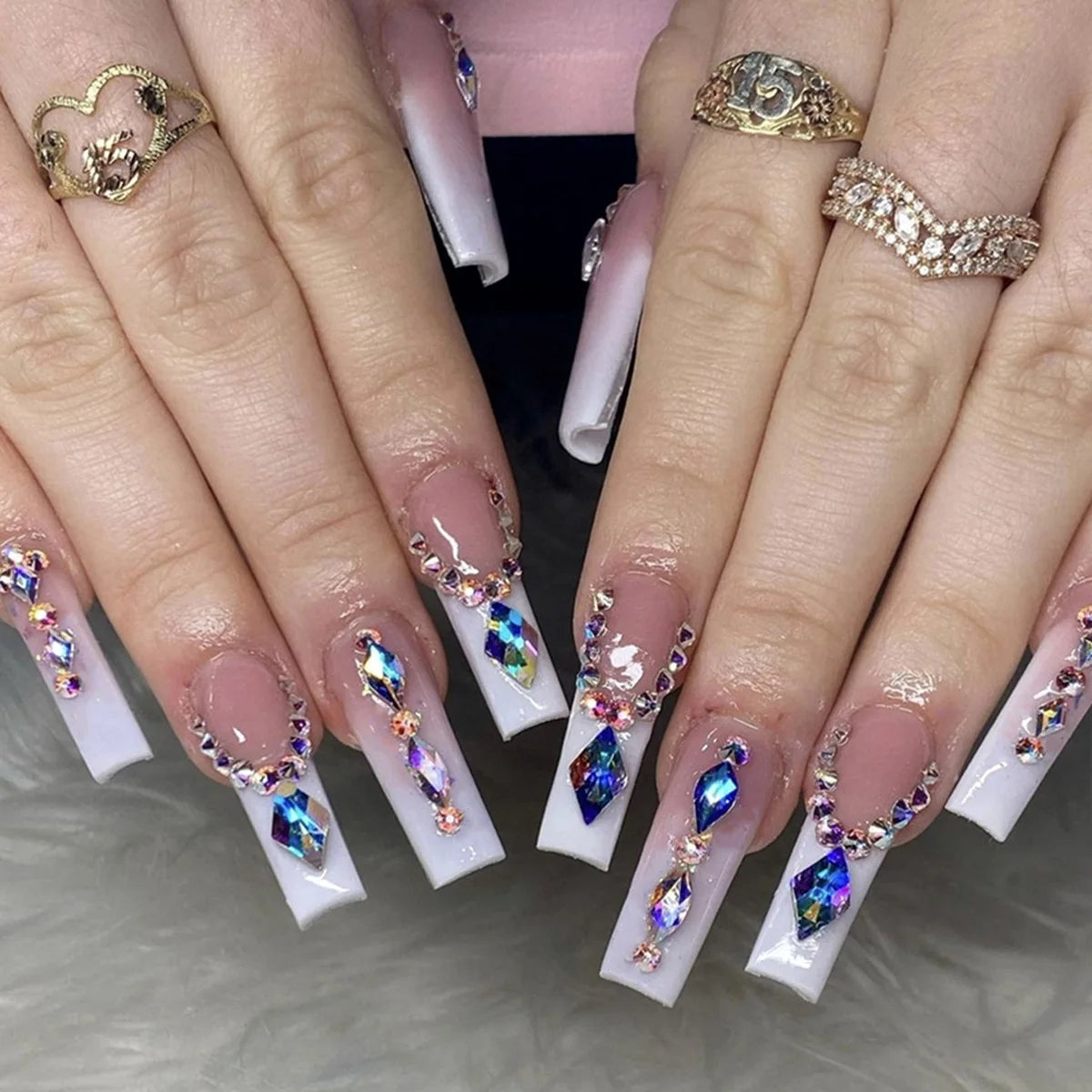 24 pièces – faux ongles longs carrés style français, design cœur 3D, ongles press-on avec strass, motif décoratif, faux ongles portables pour nail art