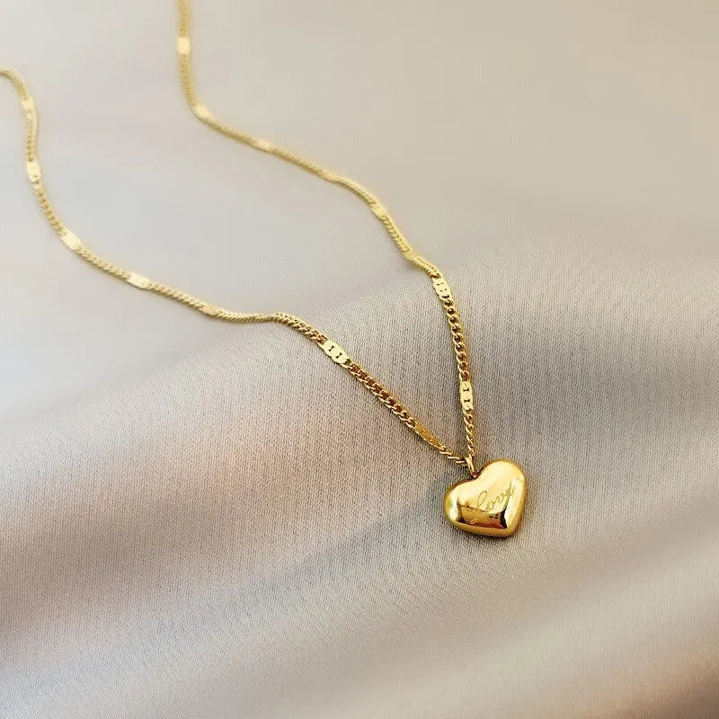 Collier couleur or, 1 pièce, Simple, mode, cœur de pêche gravé, chaîne de clavicule d'amour, cadeaux de vacances
