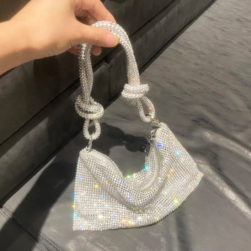 Sac à bandoulière type hobo de créateur de luxe, fait main, sac de soirée/clutch brillant avec strass, pochette en cristal, sac à main et sac hobo.