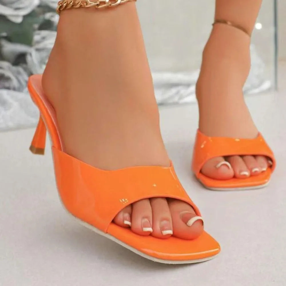 Mules tendance à bout ouvert style bouche de poisson, chaussures d’été confortables et élégantes. Sandales sexy à talons aiguilles et bout ouvert, parfaites pour le bureau, les occasions habillées et les tenues raffinées pour femme.
