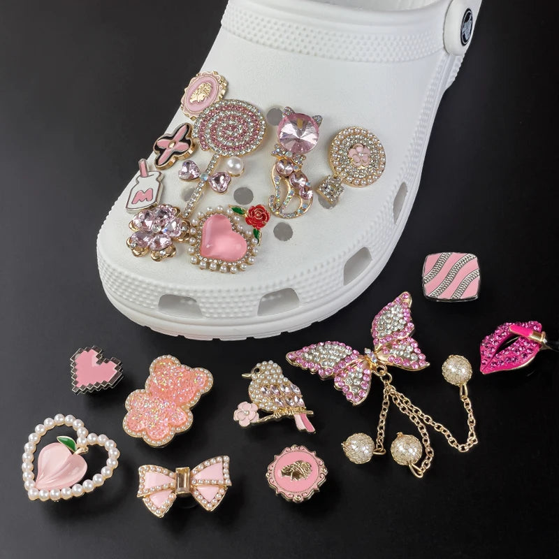 1 pièce de breloque de chaussure en métal – Décoration de luxe pour chaussures, design rose avec motifs d’oiseau, ours ou renard. Pin décoratif élégant pour femmes et filles.