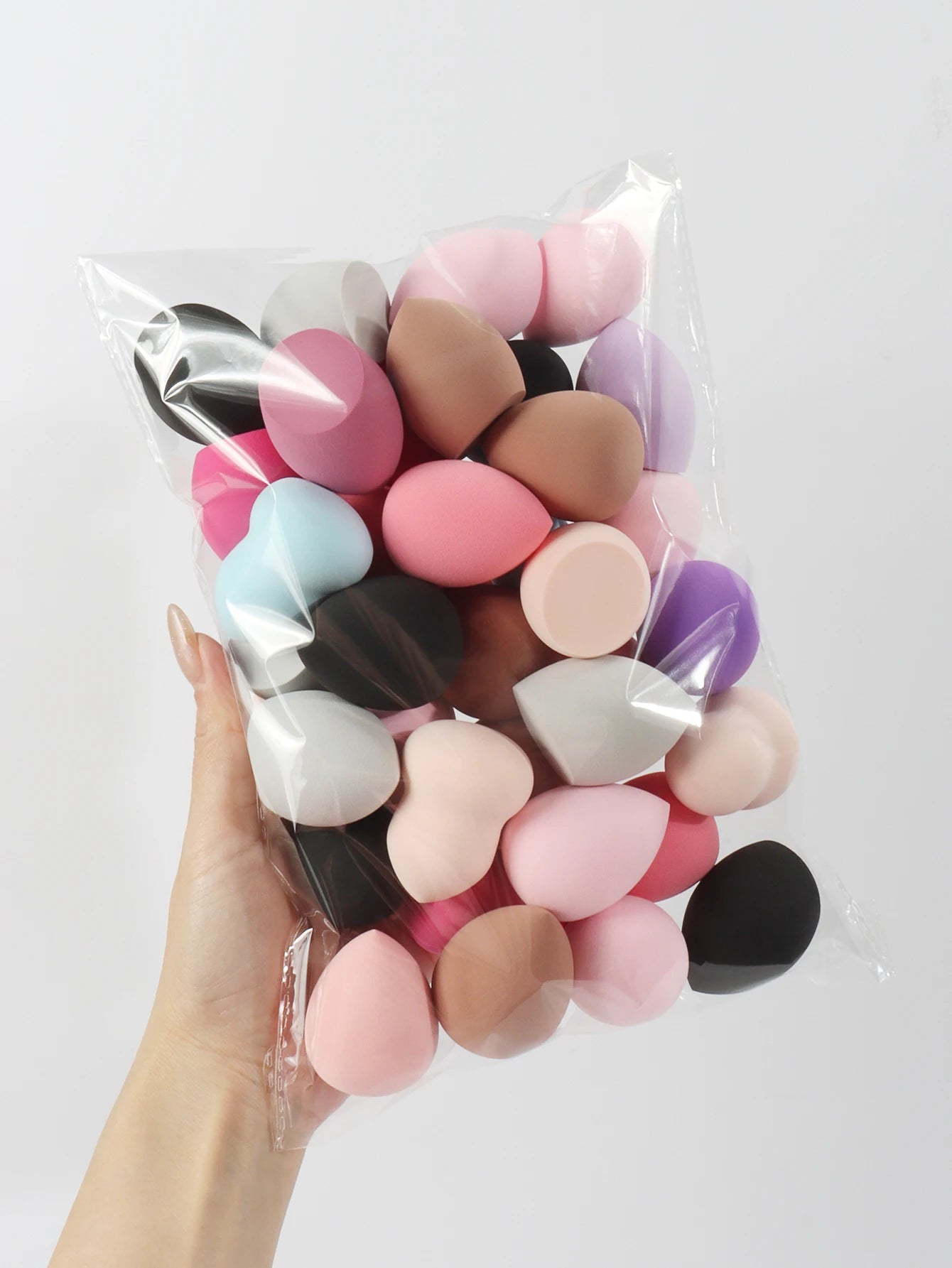 Éponge de beauté de taille moyenne 6/12/24/36/60 pièces, couleur et forme aléatoires, éponge de beauté pour mélange de fond de teint, liquide, crème et poudre