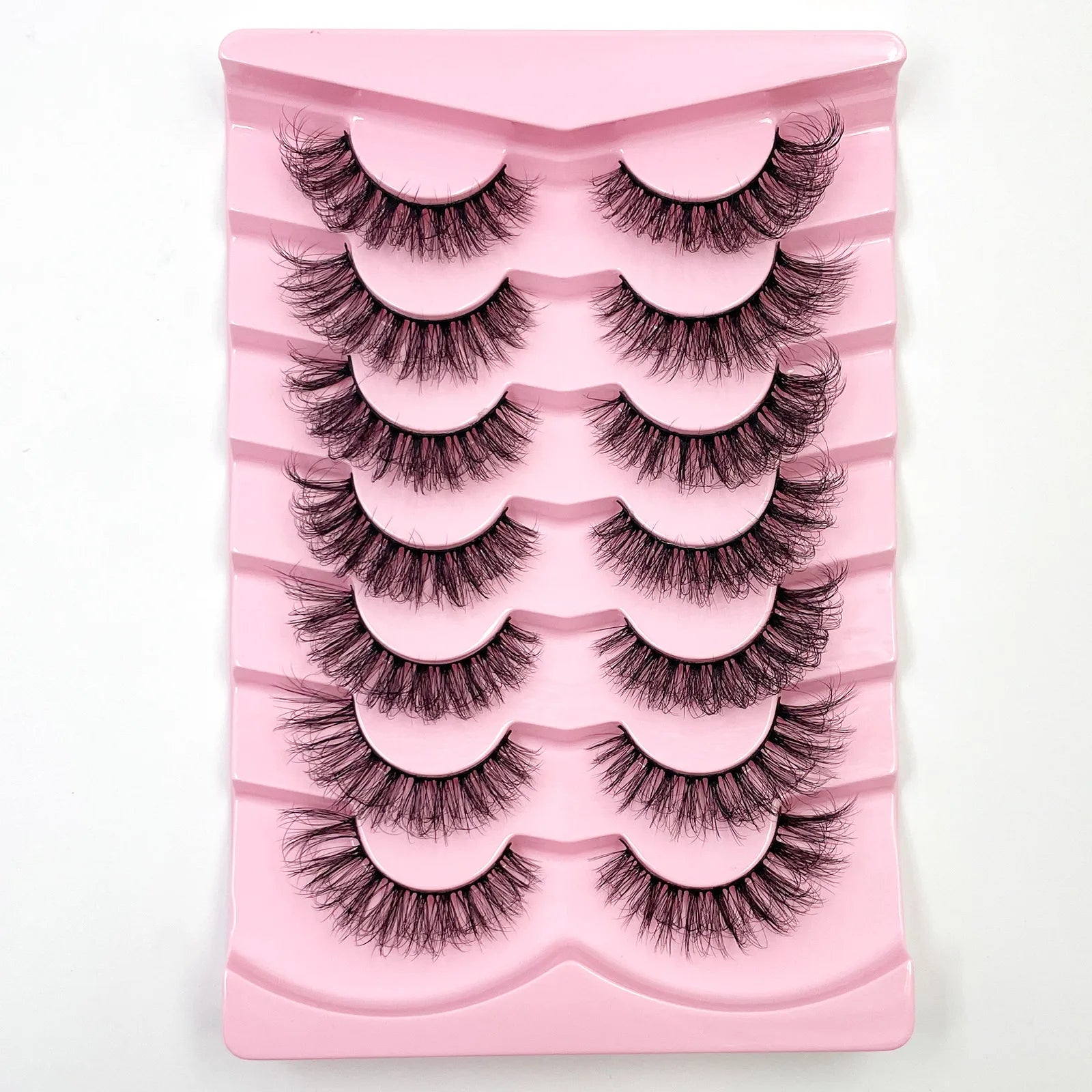 Nouveau lot de 7 paires de faux cils épais effet vison 3D.
Faux cils courts et spectaculaires au rendu réaliste, parfaits pour un regard intense et glamour.