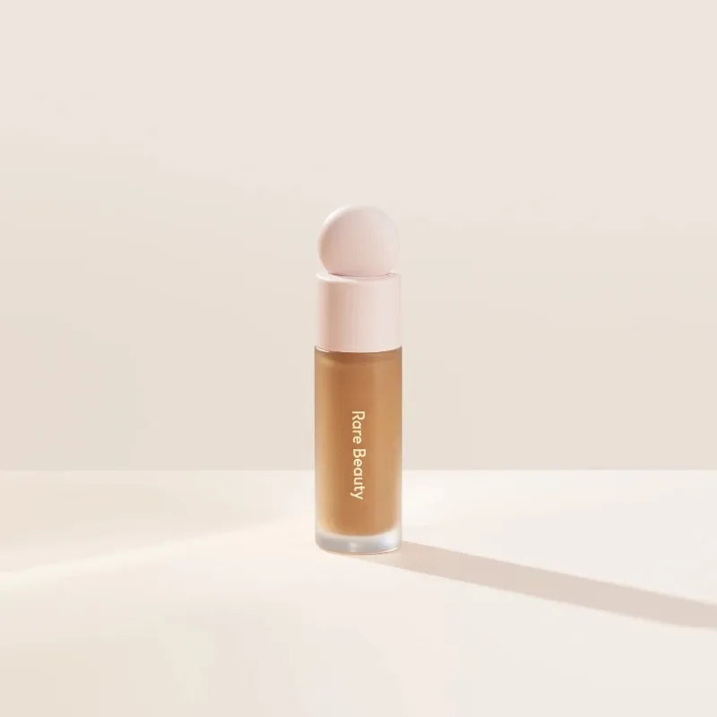 fond de teint Rarebeauty au toucher liquide, beauté rare, couvre naturellement les défauts, les cernes, les taches de rousseur, l'acné, Base hydratante, maquillage