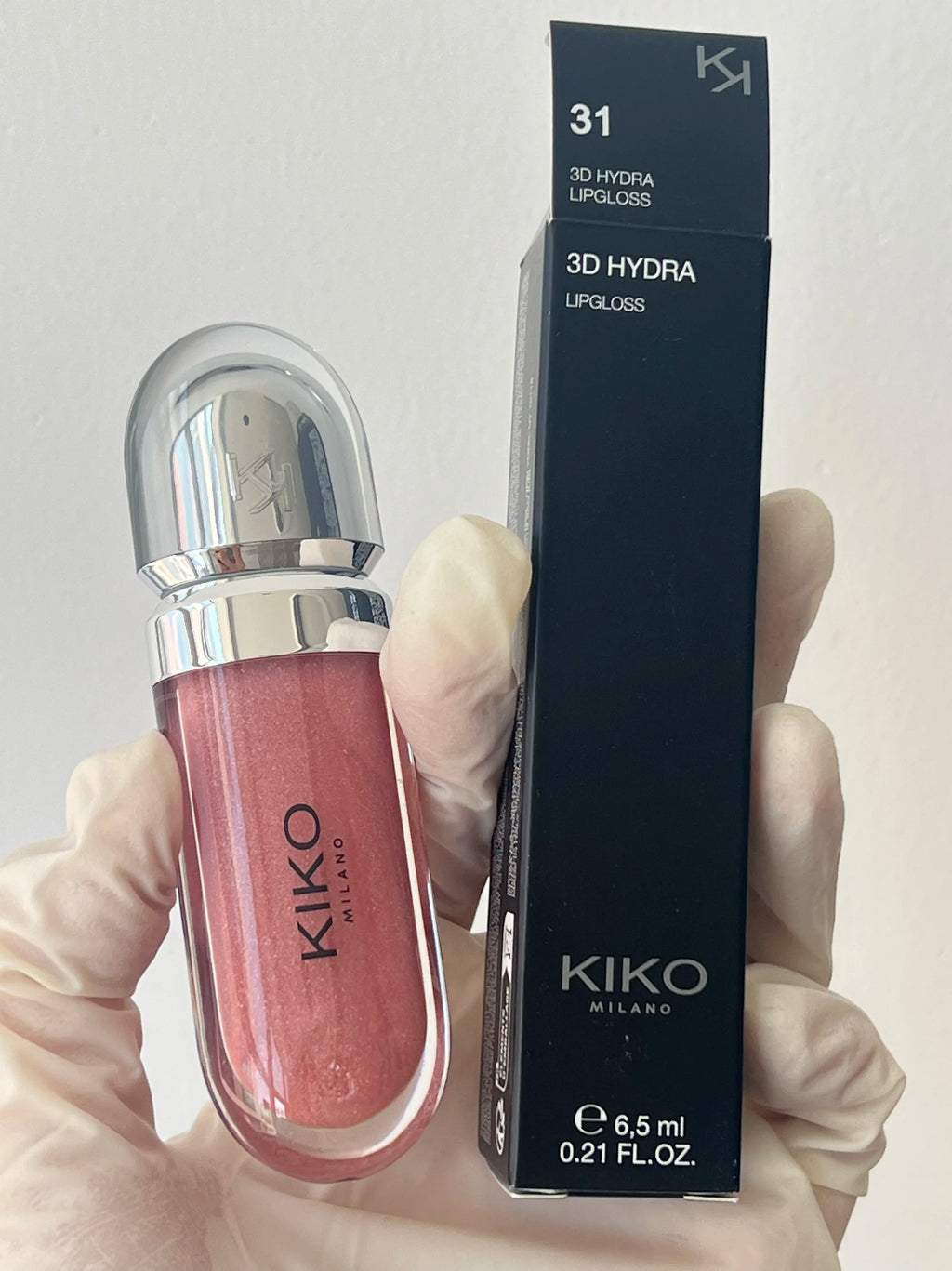KIKO 3D Liquid Lip Glaze – Gloss à Lèvres Transparent Effet Miroir

Gloss à lèvres liquide transparent offrant un effet miroir ultra-brillant pour des lèvres visiblement plus pulpeuses et lumineuses.