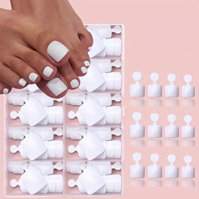 120 pièces améliorent instantané votre look avec un ensemble de faux ongles courts carrés blancs à couverture complète