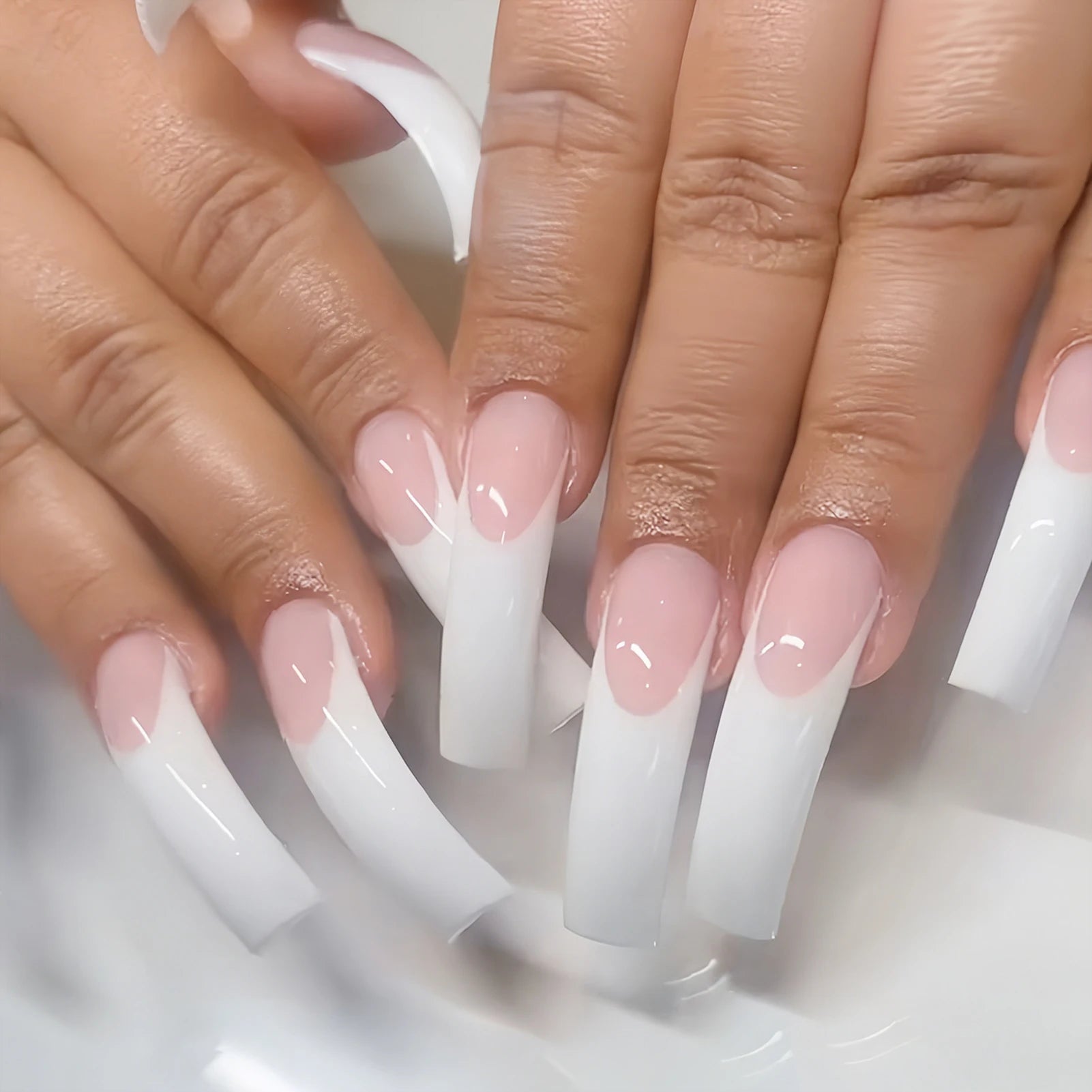 Faux ongles longs et courbés rouge vif, 20 pièces, amovibles, patchs de manucure, charmes, couverture complète, en acrylique, à presser, pour femmes
