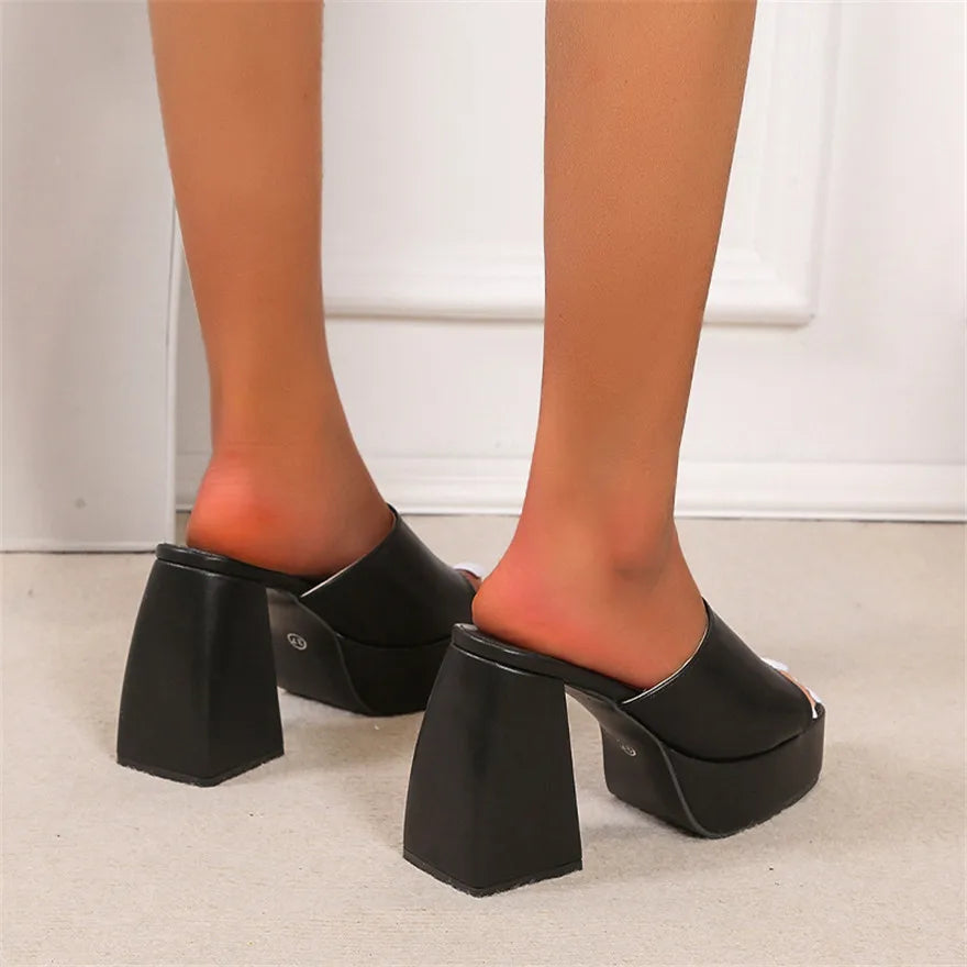 Sandales à plateforme pour femme disponibles en 5 couleurs, chaussons de plage en cuir souple à talon épais, chaussures d’été 2026 à bout carré, escarpins sexy pour femme, parfaits pour les fêtes et les occasions spéciales.