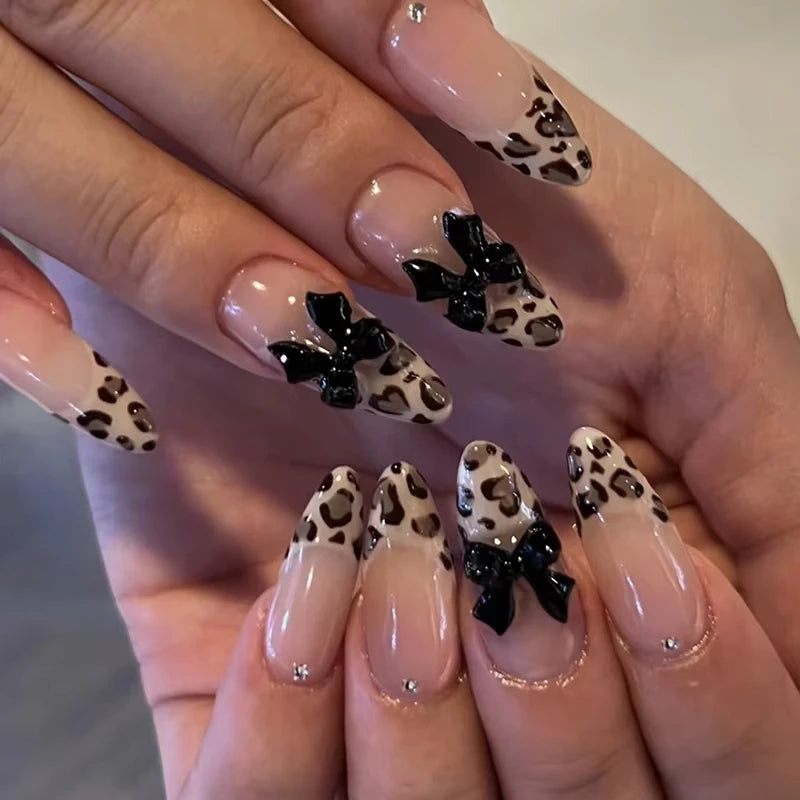 24 pièces doux oeil de chat français presse sur ongles diamant pointu tridimensionnel nœud papillon portable ongles pour femmes et fille amande ongles