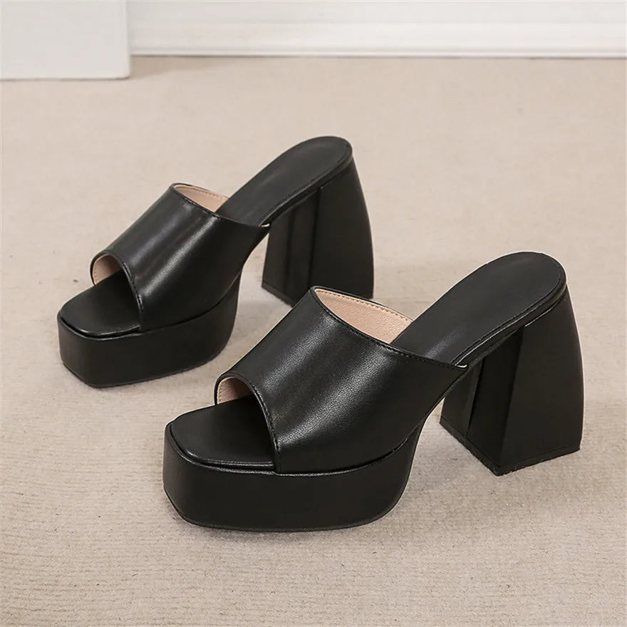 Sandales à plateforme pour femme disponibles en 5 couleurs, chaussons de plage en cuir souple à talon épais, chaussures d’été 2026 à bout carré, escarpins sexy pour femme, parfaits pour les fêtes et les occasions spéciales.