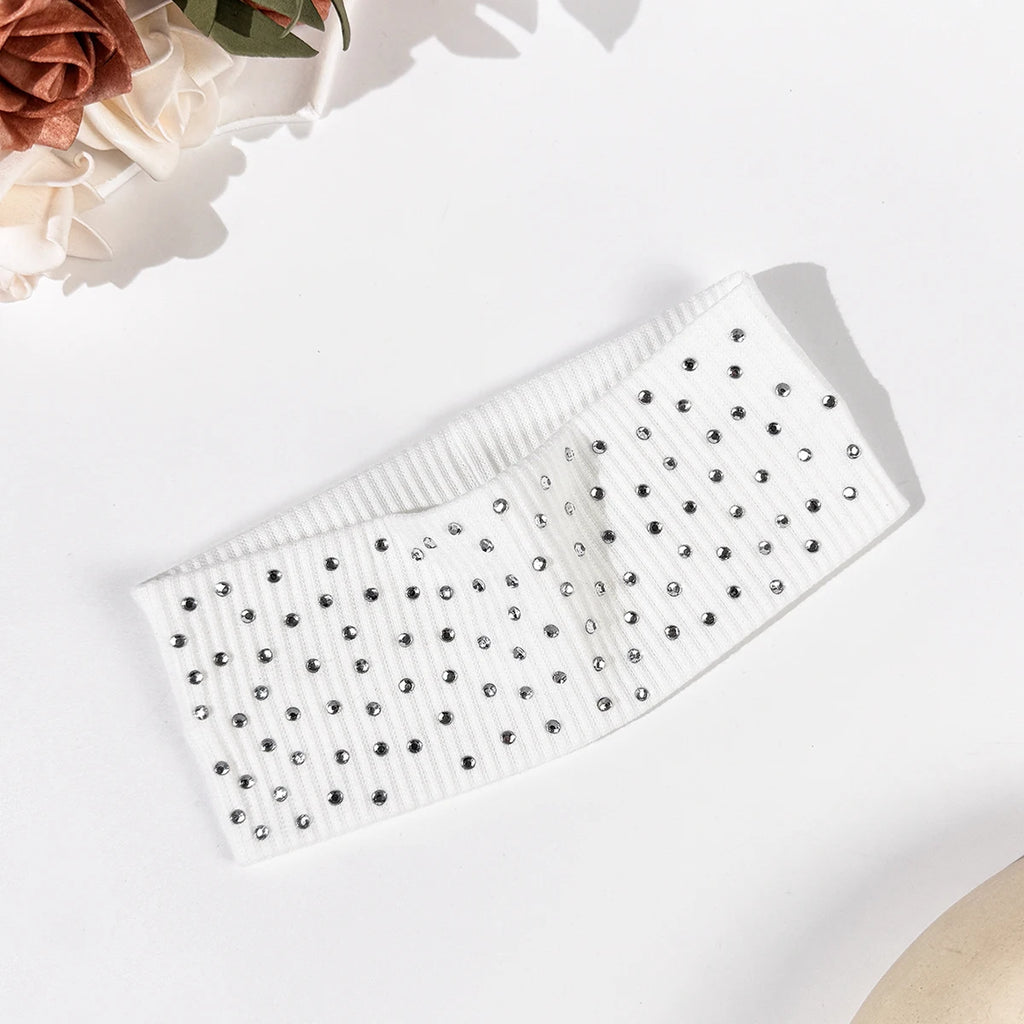 Serre-tête à trois rangs de perles avec diamants - accessoire capillaire tendance, polyvalent et unique pour femmes, idéal pour le yoga.