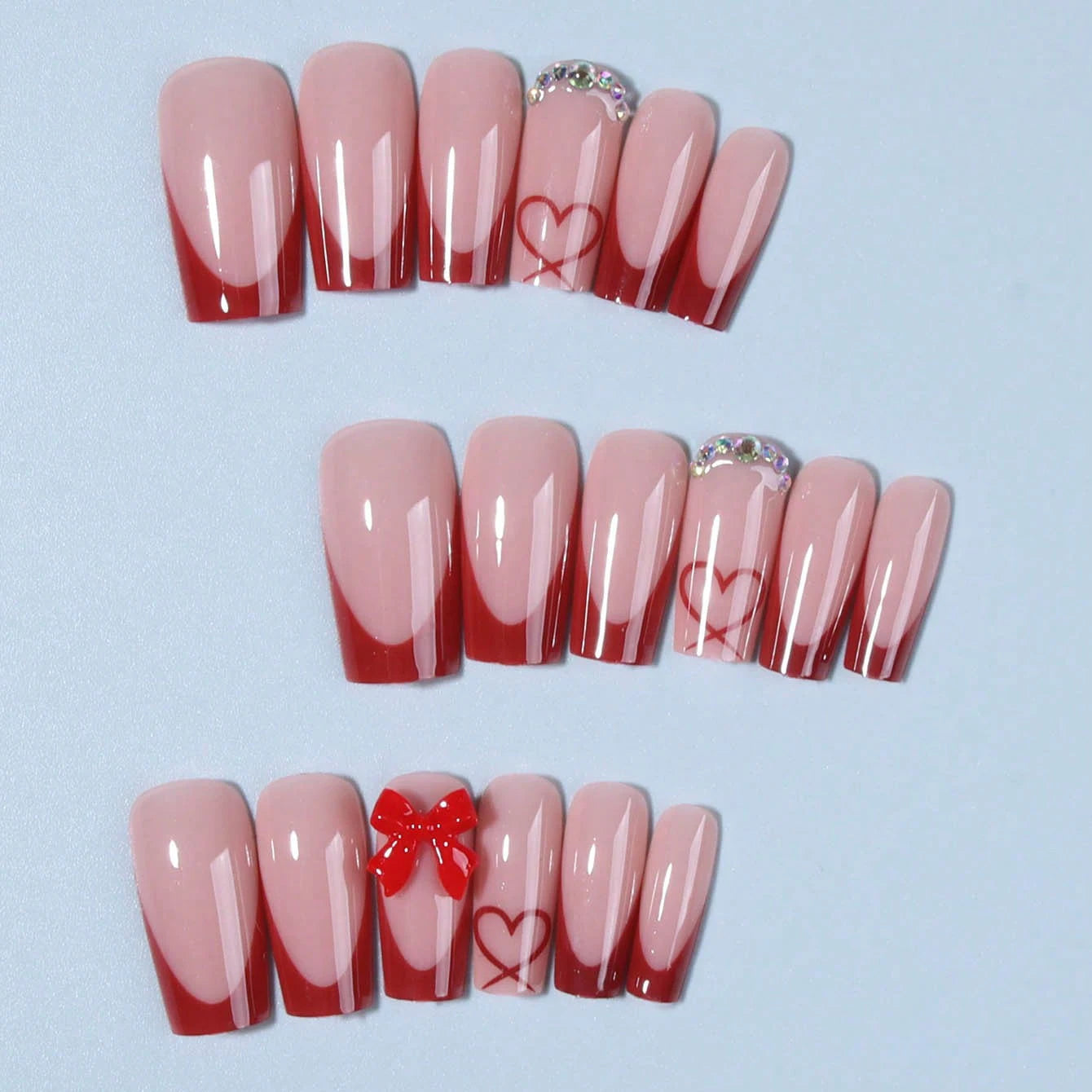 Faux ongles moyens avec pendentif à nœud 3d, 96 pièces, ongles acryliques en forme de cœur, strass, ongles pour femmes entièrement coupés