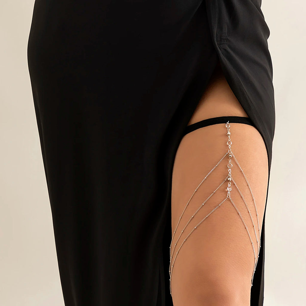 Chaîne de cuisse élastique bohème avec cristaux pour femmes, été, plage, sexy, à pampilles, multi-couches, ajustable, bijou de corps pour décorer une tenue.