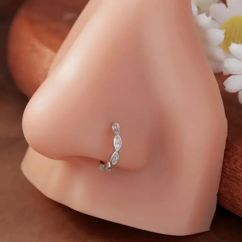 Anneau de nez incurvé plaqué or avec zircon incrusté, bijou de piercing minimaliste et élégant pour femme, accessoire de mode quotidien