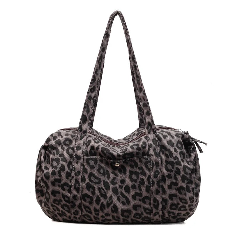 Sac cabas en toile à motif léopard tendance, grande capacité, sac à bandoulière mode avec poignées, idéal pour les trajets quotidiens, sac polyvalent avec texture et rangement.