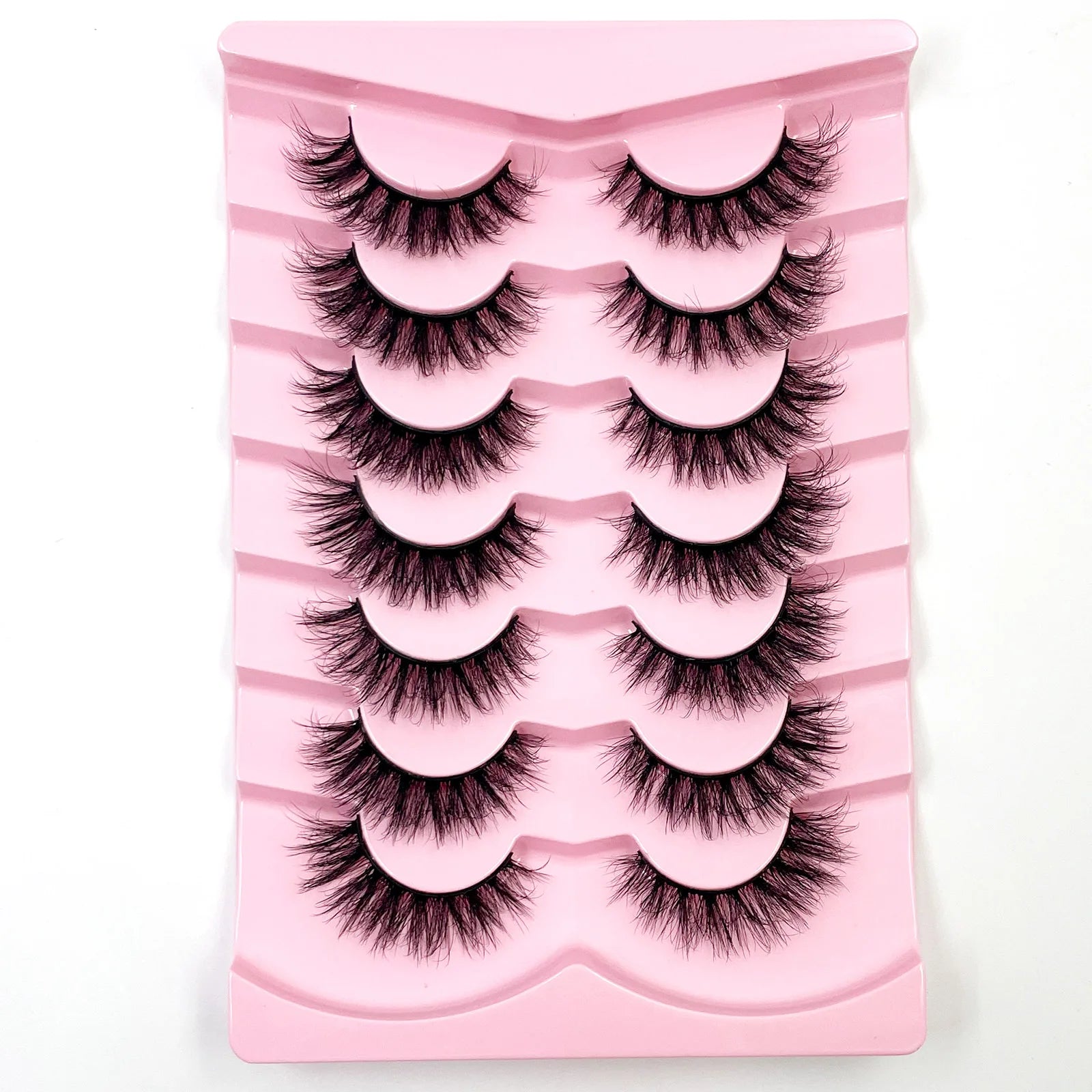Nouveau lot de 7 paires de faux cils épais effet vison 3D.
Faux cils courts et spectaculaires au rendu réaliste, parfaits pour un regard intense et glamour.