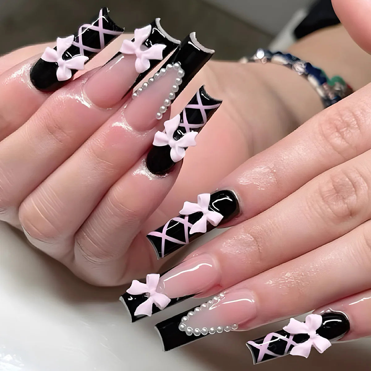 24 faux ongles longs carrés à presser, motif léopard, design cerise 3D, strass, couvrance totale, prêts à poser