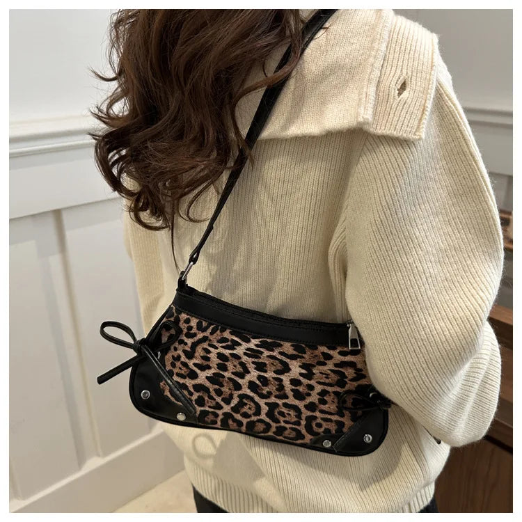 Nouveau sac sous le bras tendance, sac à bandoulière pour femmes, sac à main avec double nœud doux, sac pour dames, style rétro, sac à épaule féminin à motif léopard.
