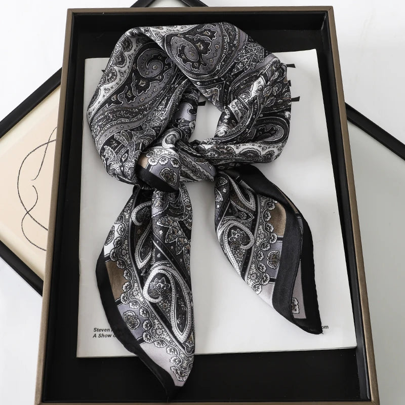 Écharpe Pashmina en soie imprimée pour femmes, châle carré, bandeau décoratif, Design de luxe, Bandana, nouvelle mode 70x70cm, 2026