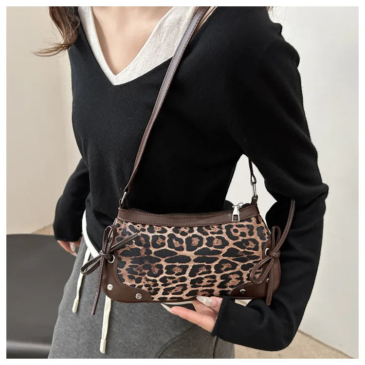 Nouveau sac sous le bras tendance, sac à bandoulière pour femmes, sac à main avec double nœud doux, sac pour dames, style rétro, sac à épaule féminin à motif léopard.