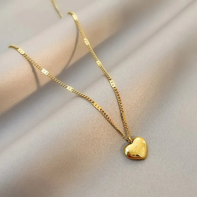 Collier couleur or, 1 pièce, Simple, mode, cœur de pêche gravé, chaîne de clavicule d'amour, cadeaux de vacances