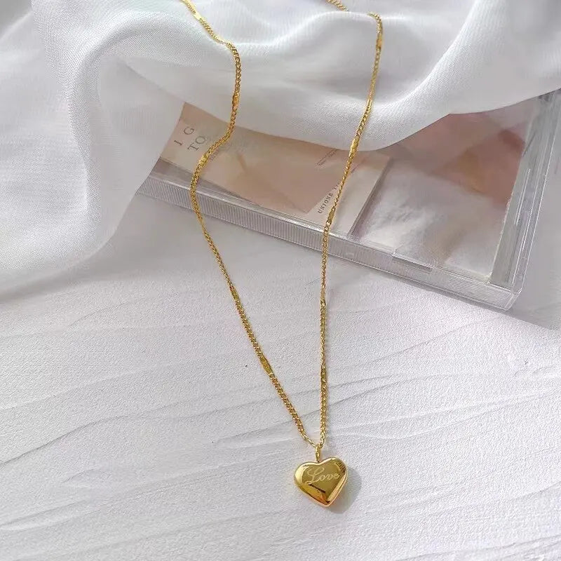 Collier couleur or, 1 pièce, Simple, mode, cœur de pêche gravé, chaîne de clavicule d'amour, cadeaux de vacances