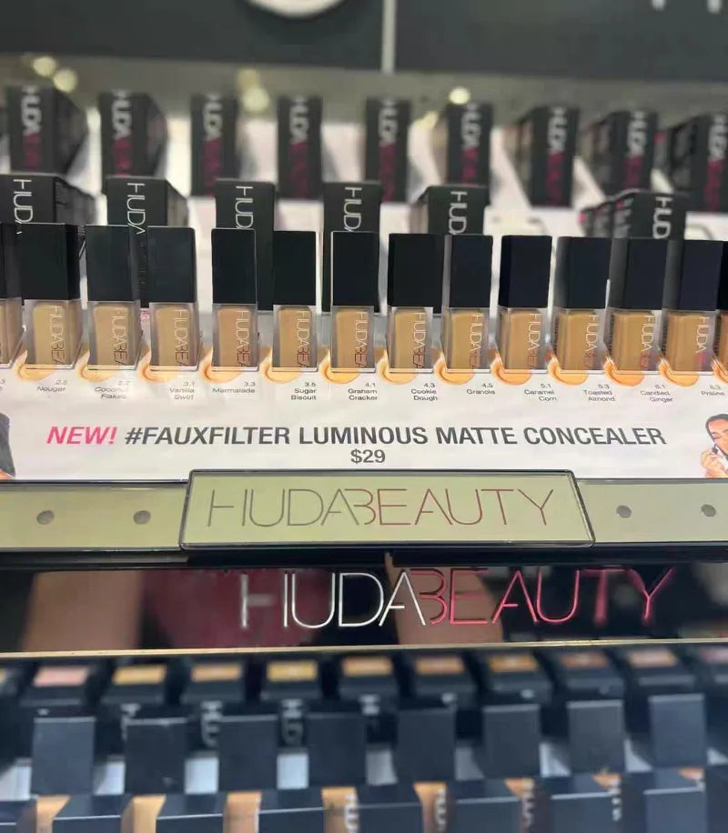 Huda Beauty Faux filtre lumineux mat correcteur pour les yeux hydratant longue durée fond de teint léger maquillage fond de teint liquide