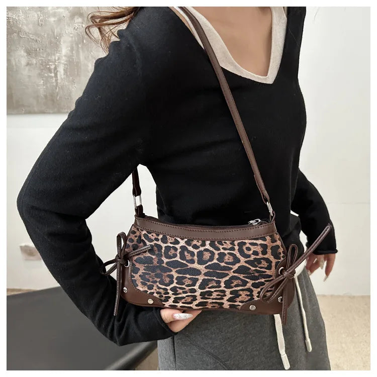 Nouveau sac sous le bras tendance, sac à bandoulière pour femmes, sac à main avec double nœud doux, sac pour dames, style rétro, sac à épaule féminin à motif léopard.
