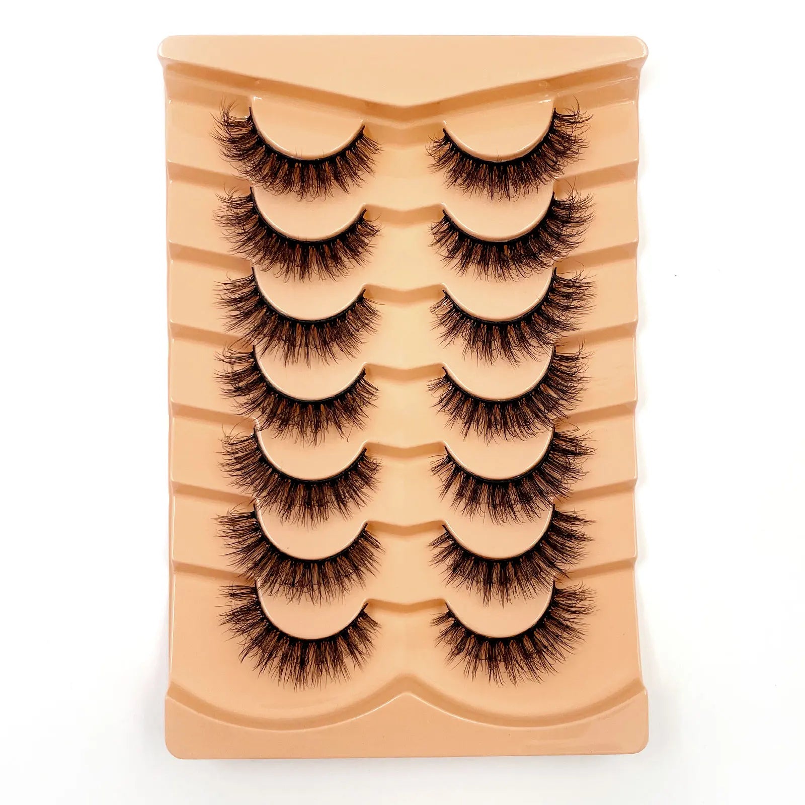 Nouveau lot de 7 paires de faux cils épais effet vison 3D.
Faux cils courts et spectaculaires au rendu réaliste, parfaits pour un regard intense et glamour.