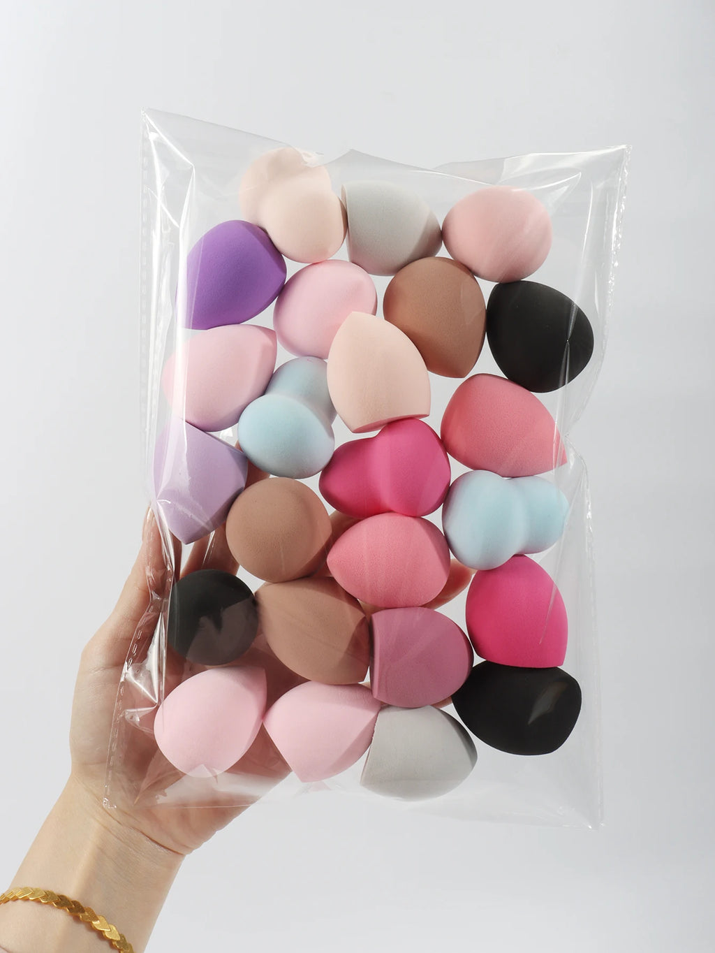 Éponge de beauté de taille moyenne 6/12/24/36/60 pièces, couleur et forme aléatoires, éponge de beauté pour mélange de fond de teint, liquide, crème et poudre