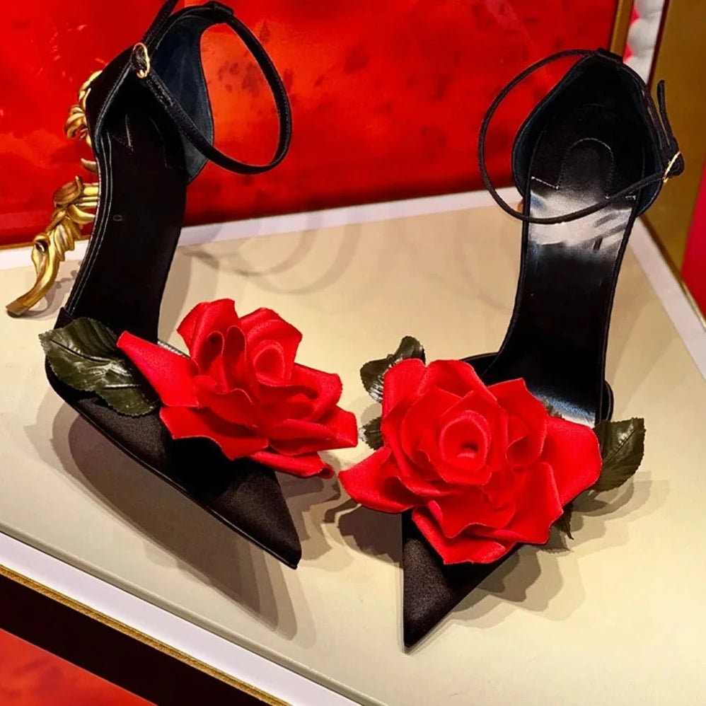 Chaussures de mariage décorées de roses rouges en satin, talon pointu original, nouvelles chaussures de printemps pour femmes, talons hauts de luxe