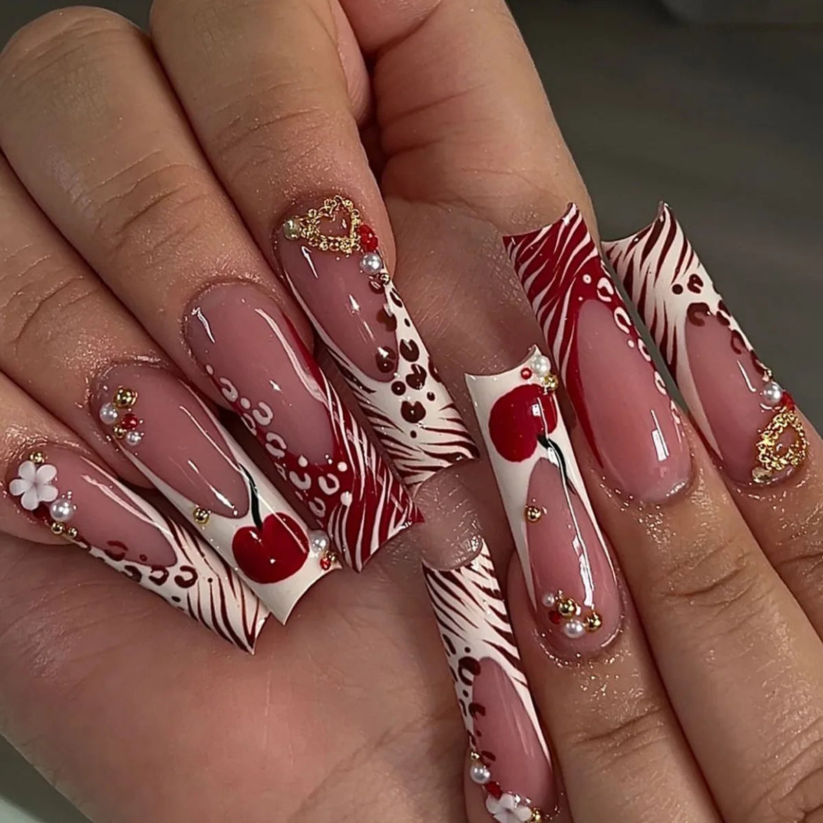 24 pièces – faux ongles longs carrés style français, design cœur 3D, ongles press-on avec strass, motif décoratif, faux ongles portables pour nail art