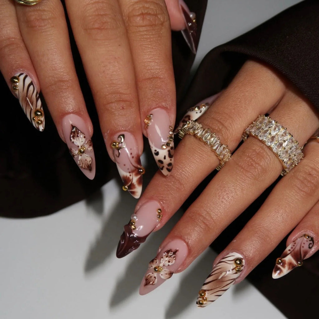 Faux ongles 3D pour femmes et filles, dégradé de fleurs en relief marron bleu avec strass, pointes d'amande d'automne et d'hiver à pression sur les faux ongles