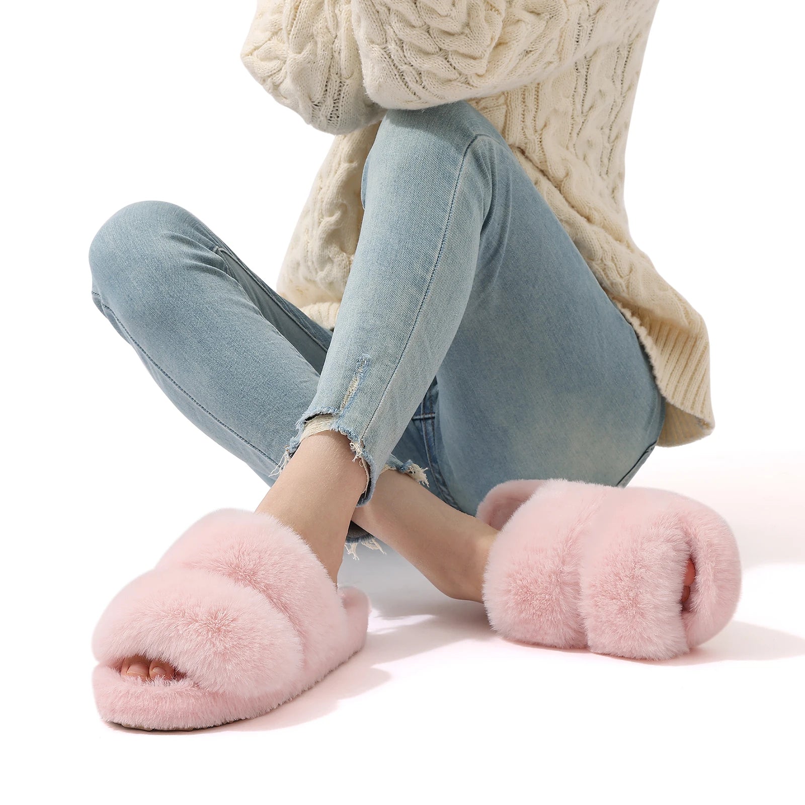 Evshine nouvelles mules à bout ouvert en fausse fourrure, chaussons d’intérieur chauds pour femme. Sandales d’intérieur tendance en peluche, confortables et moelleuses, chaussures de maison pour femme, chaussons d’hiver duveteux.