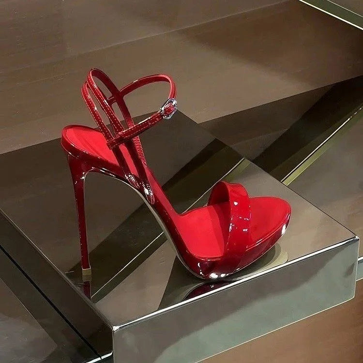 Sandales sexy à talons hauts de style européen pour femmes, nouveau modèle 2026, élégantes et sophistiquées, à bout ouvert et tendance