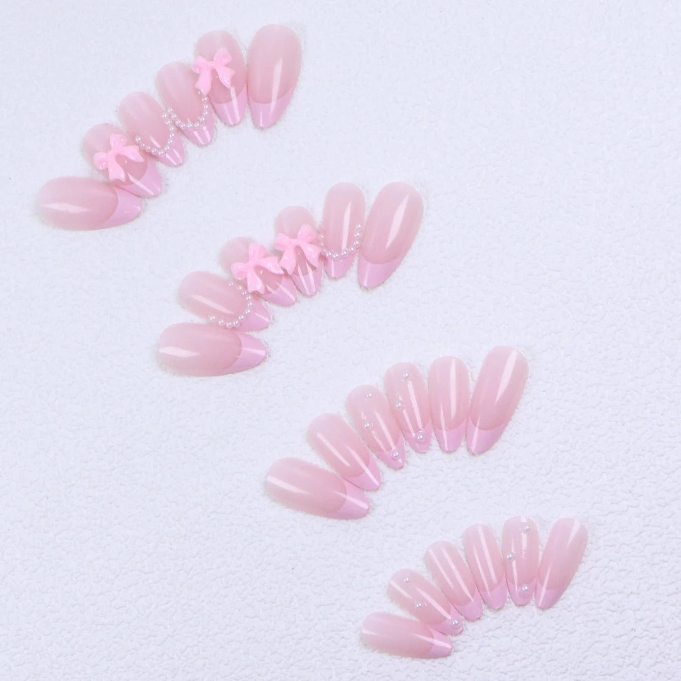 Faux ongles moyens avec pendentif à nœud 3d, 96 pièces, ongles acryliques en forme de cœur, strass, ongles pour femmes entièrement coupés