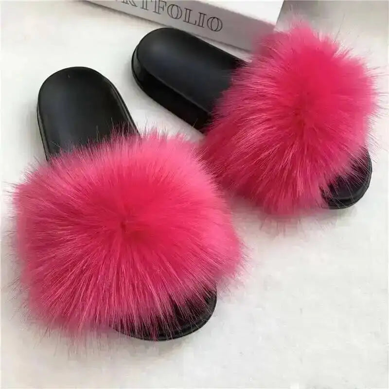 Chaussons d’été pour femme, mules fourrées d’intérieur. Tongs plates en peluche, sandales confortables et moelleuses pour femme, chaussures d’intérieur décontractées et douces pour la maison.