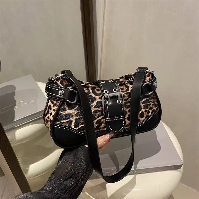 Sacs pour femmes 2025 – nouveau modèle tendance et polyvalent, sac rétro “hot girl” sous le bras, sac niche texturé en forme de croissant, sac à bandoulière simple ou porté en crossbody