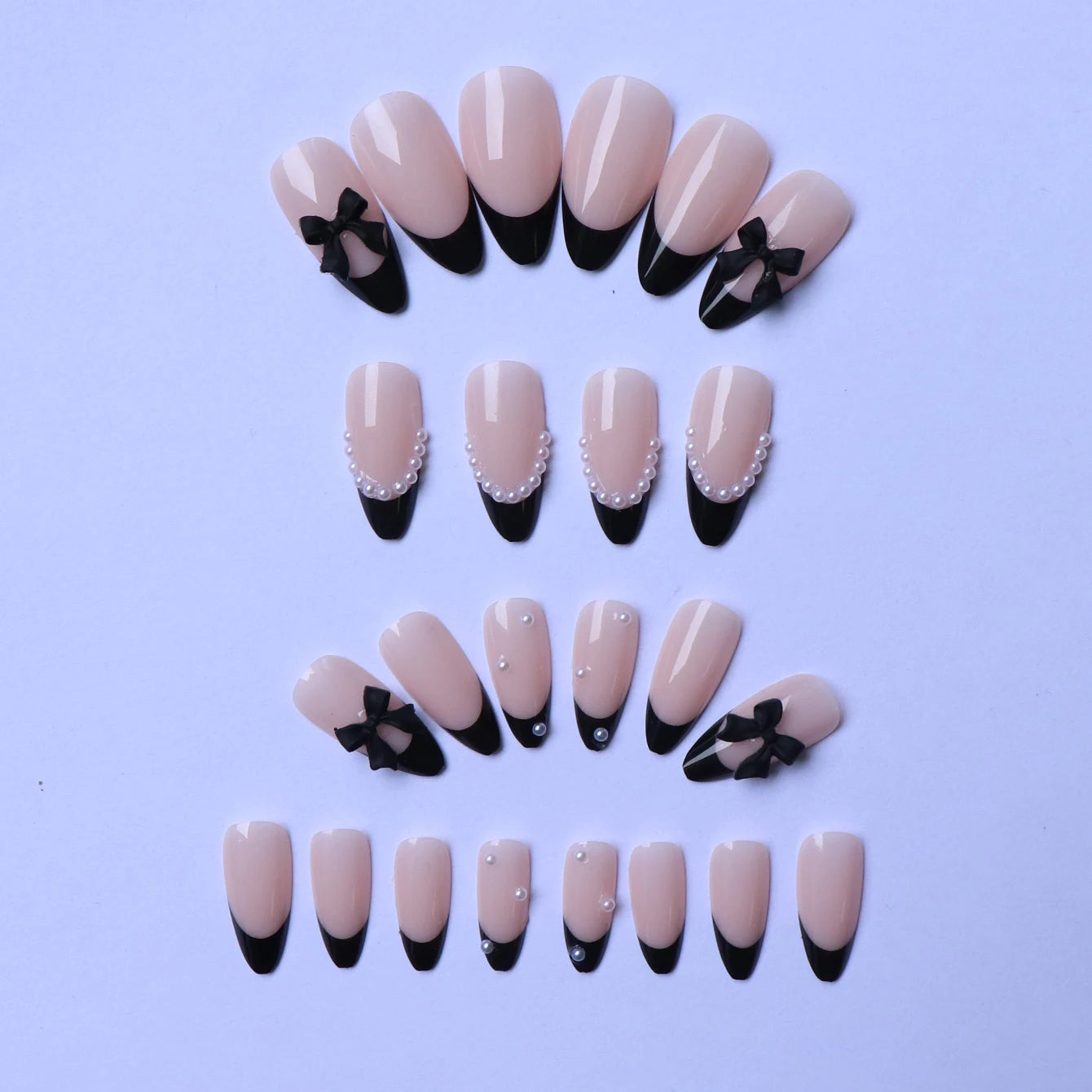Faux ongles moyens avec pendentif à nœud 3d, 96 pièces, ongles acryliques en forme de cœur, strass, ongles pour femmes entièrement coupés