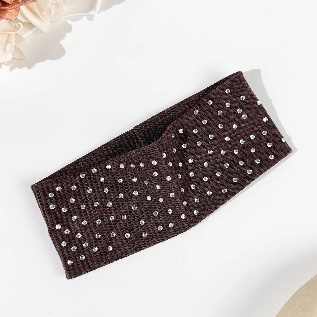 Serre-tête à trois rangs de perles avec diamants - accessoire capillaire tendance, polyvalent et unique pour femmes, idéal pour le yoga.