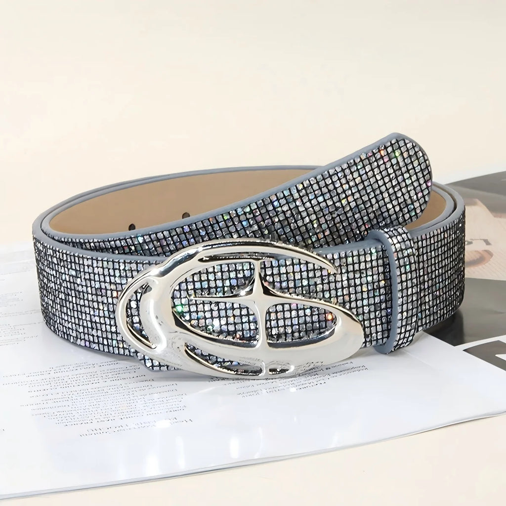 La ceinture à paillettes pour femme présente un design en verre fluide scintillant en forme de losange, ce qui la rend une pièce un véritable accessoire d'élégance.