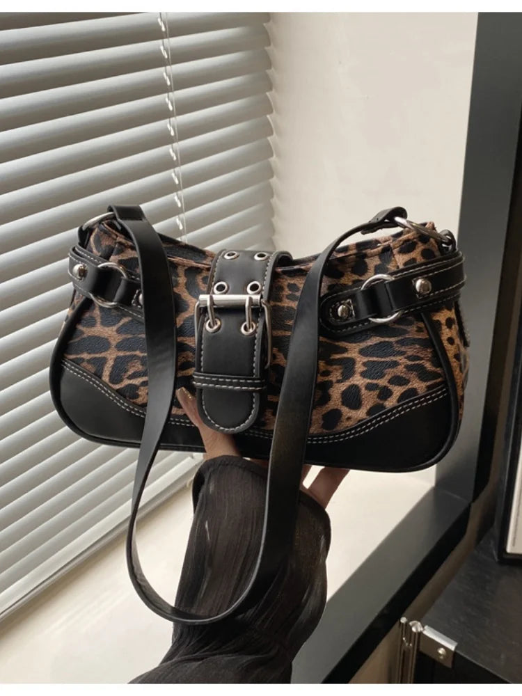 Sacs pour femmes 2025 – nouveau modèle tendance et polyvalent, sac rétro “hot girl” sous le bras, sac niche texturé en forme de croissant, sac à bandoulière simple ou porté en crossbody